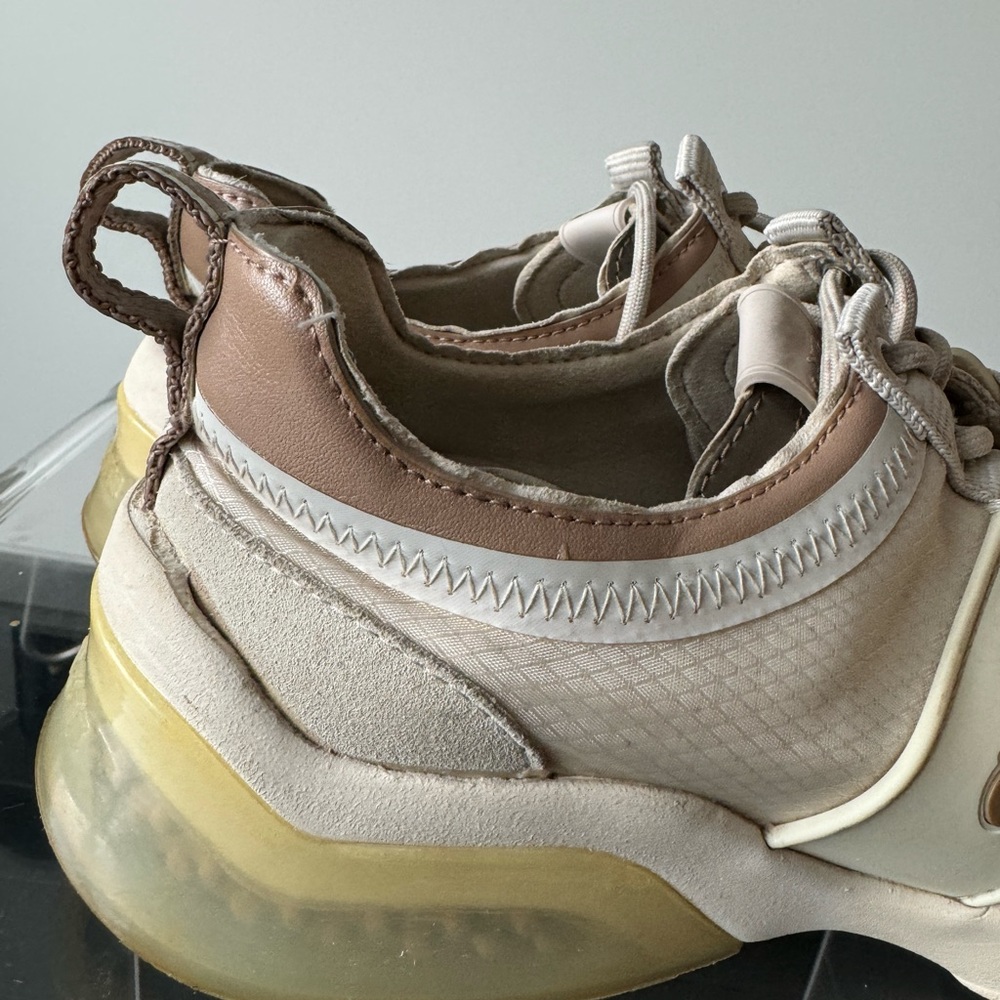 Coach Sneakers Beige - Picture 7 of 11